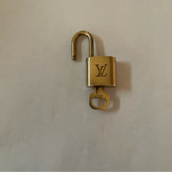 Louis Vuitton Brass Lock & Key 303 - Picture 1 of 5
